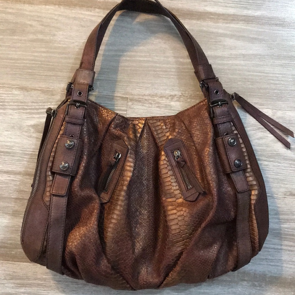 Rare find! MICHELE croc leather handbag 🌹